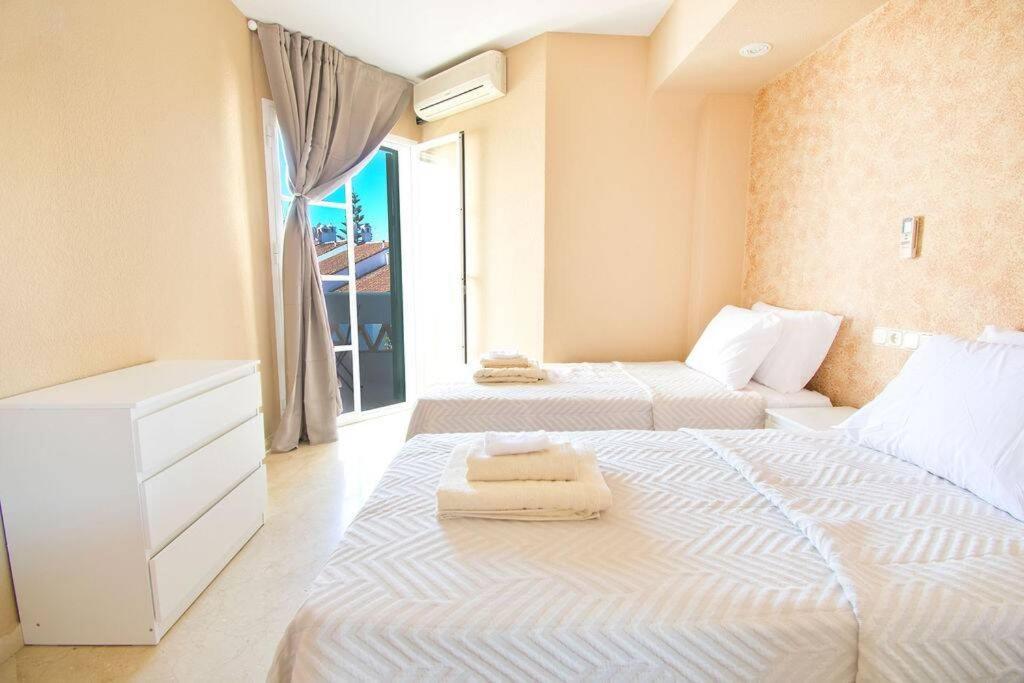 Spectacular Apartment In Matchroom Country Club Фуeнхирола Екстериор снимка