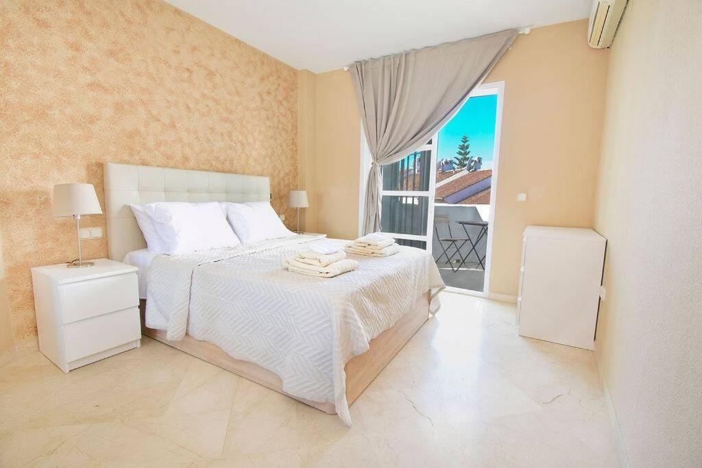 Spectacular Apartment In Matchroom Country Club Фуeнхирола Екстериор снимка